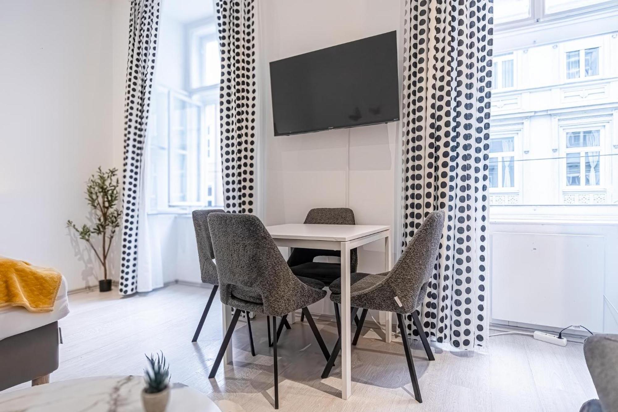 Cozy 1Br - Perfect For Long Stays Вена Экстерьер фото